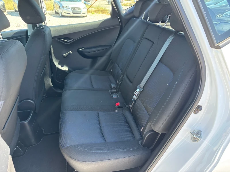 Hyundai Ix20 1.4-90кс, AC, снимка 11 - Автомобили и джипове - 51511952