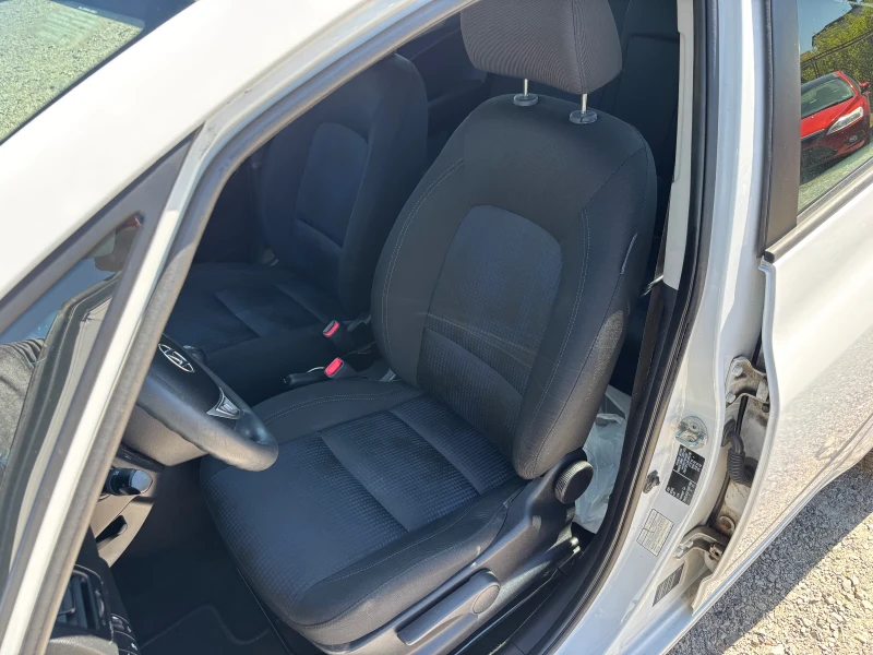 Hyundai Ix20 1.4-90кс, AC, снимка 9 - Автомобили и джипове - 51511952