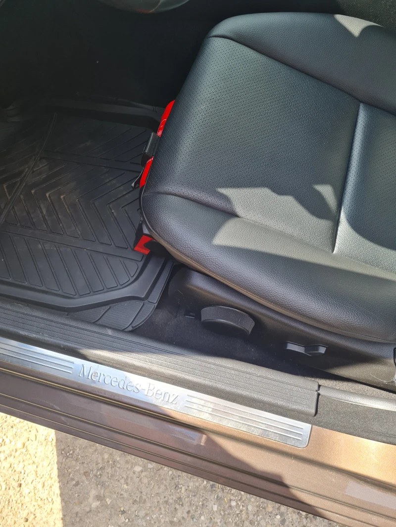 Mercedes-Benz C 200 2.2 facelife, снимка 4 - Автомобили и джипове - 51593917