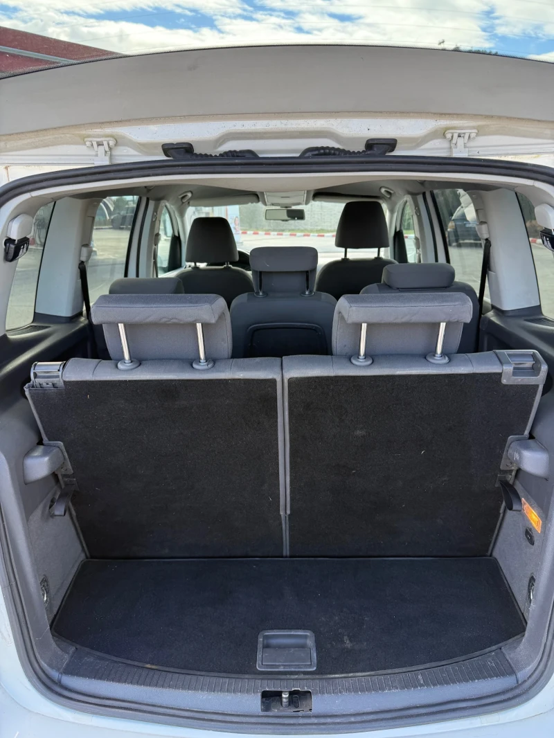 VW Touran 7 местен COMFORTLINE 170000km, снимка 9 - Автомобили и джипове - 51998684