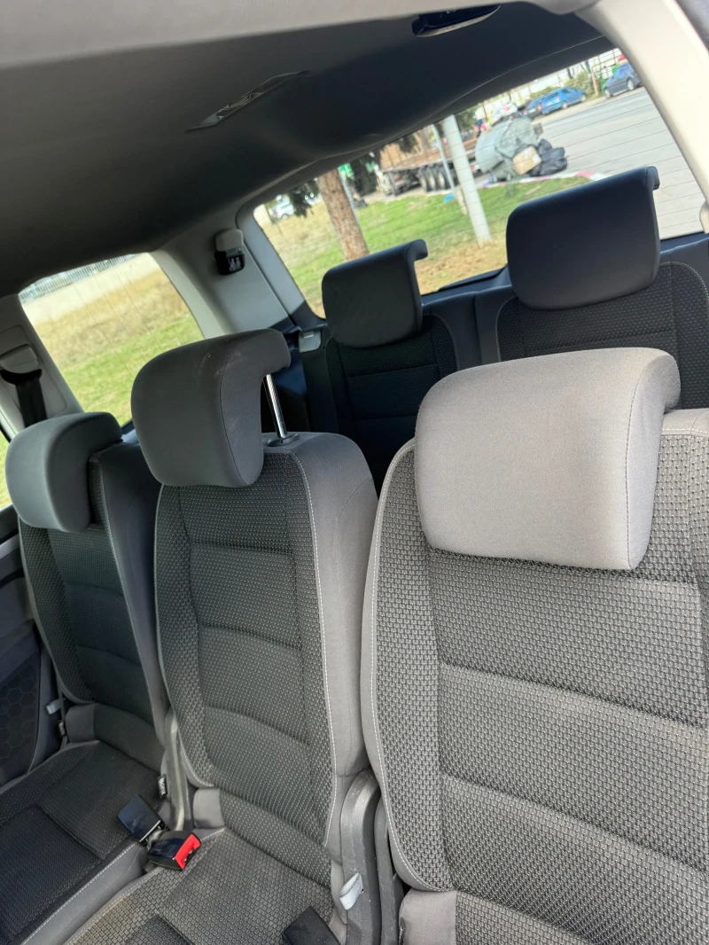 VW Touran 7 местен COMFORTLINE 170000km, снимка 8 - Автомобили и джипове - 51998684
