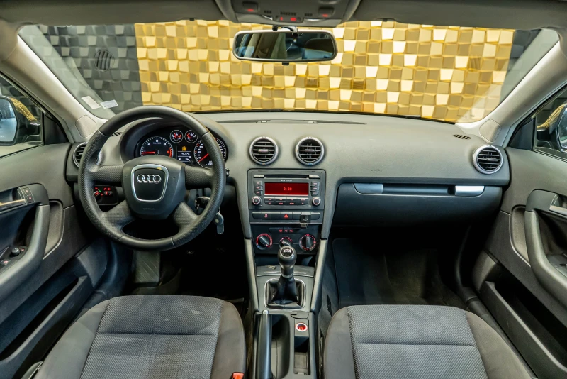 Audi A3 1.6 TDI, снимка 13 - Автомобили и джипове - 52468900