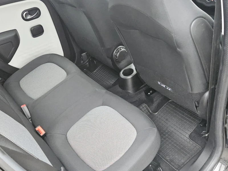 Renault Twingo 1.0i--new--9721км, снимка 10 - Автомобили и джипове - 52827028
