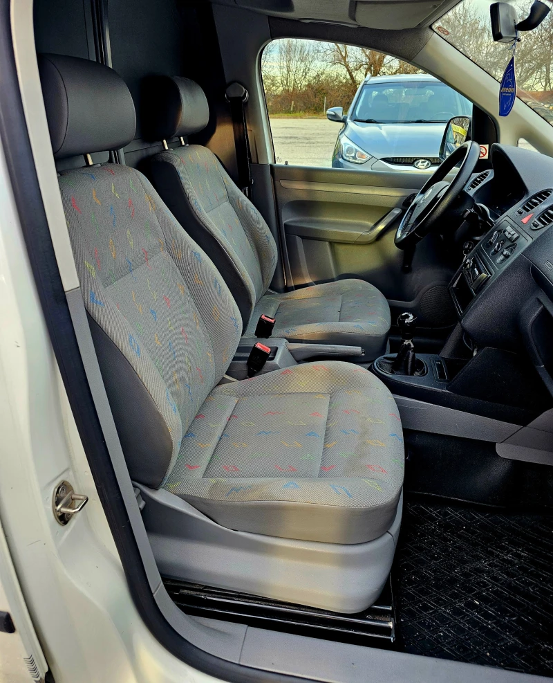 VW Caddy, снимка 9 - Автомобили и джипове - 53058341