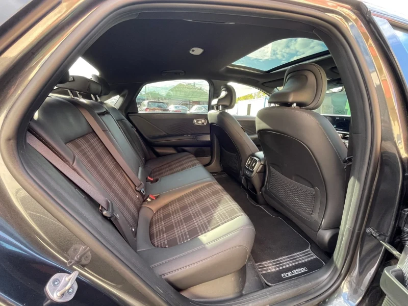 Hyundai Ioniq 6 * 325H.P.* AWD* ГАРАНЦИЯ* SOH100%* FIRST EDITION* , снимка 13 - Автомобили и джипове - 53085361