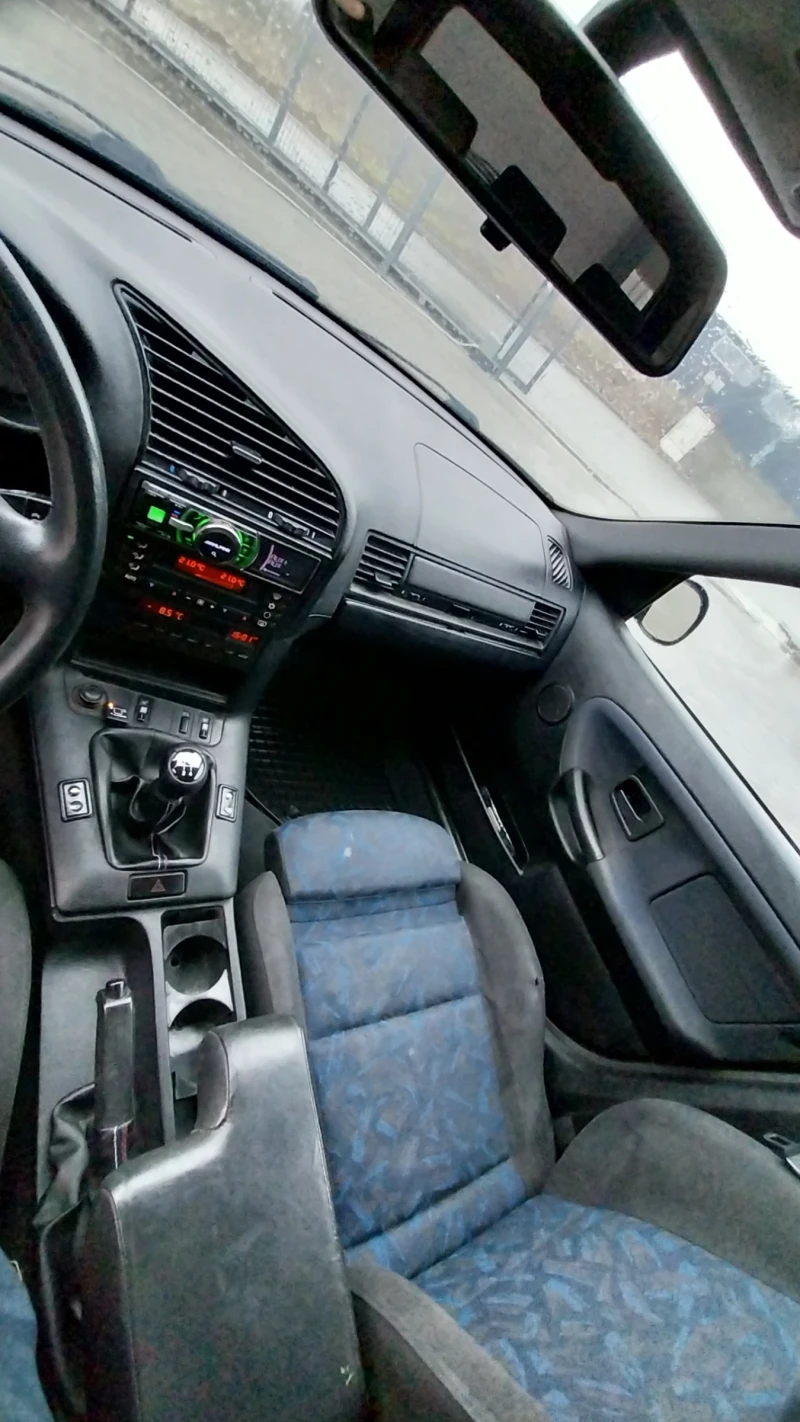 BMW 318, снимка 13 - Автомобили и джипове - 53456385