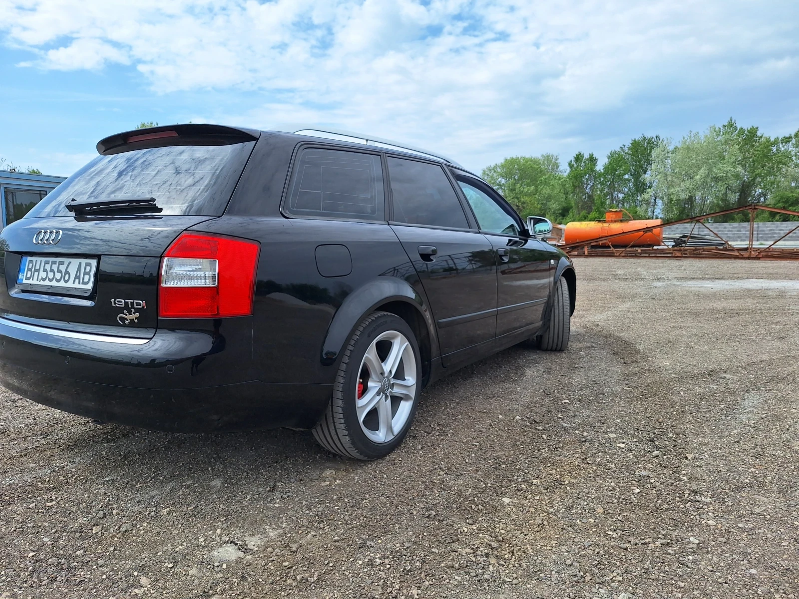 Audi A4 1.9 131 - изображение 3