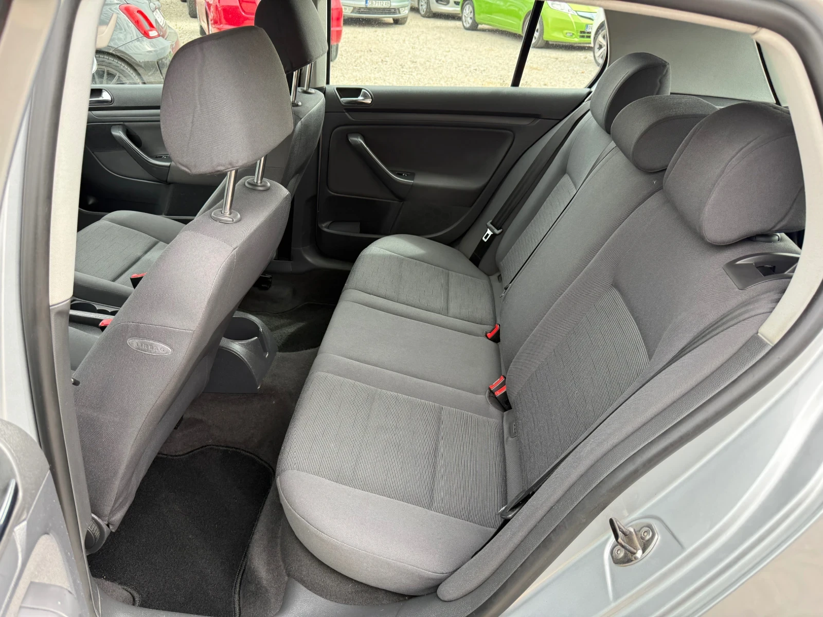 VW Golf 1.9TDI 90HP 4-MOTION - изображение 8