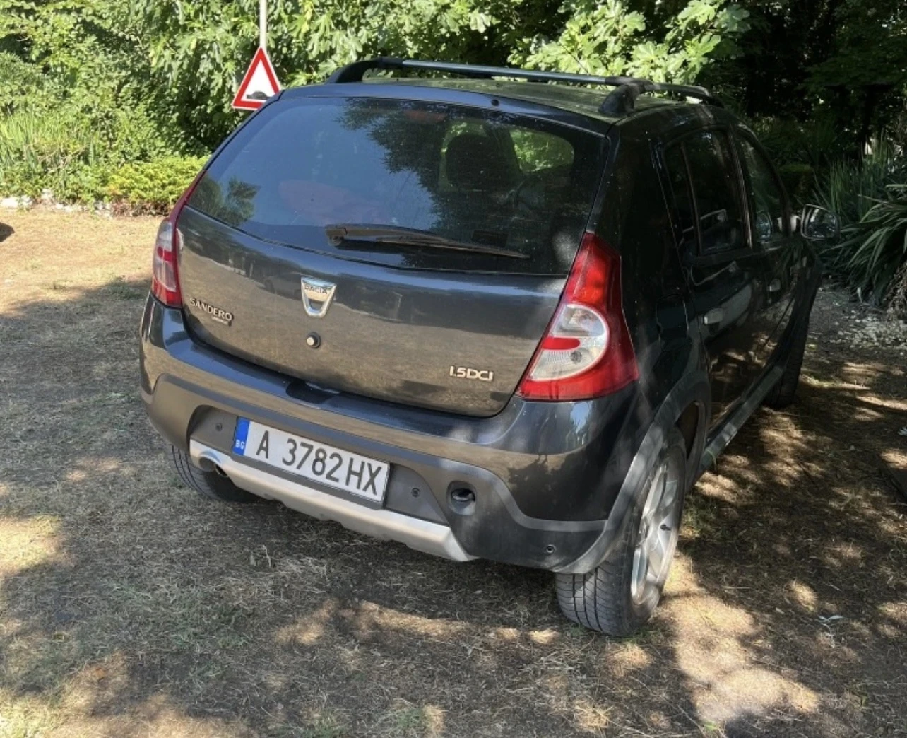 Dacia Sandero  - изображение 8