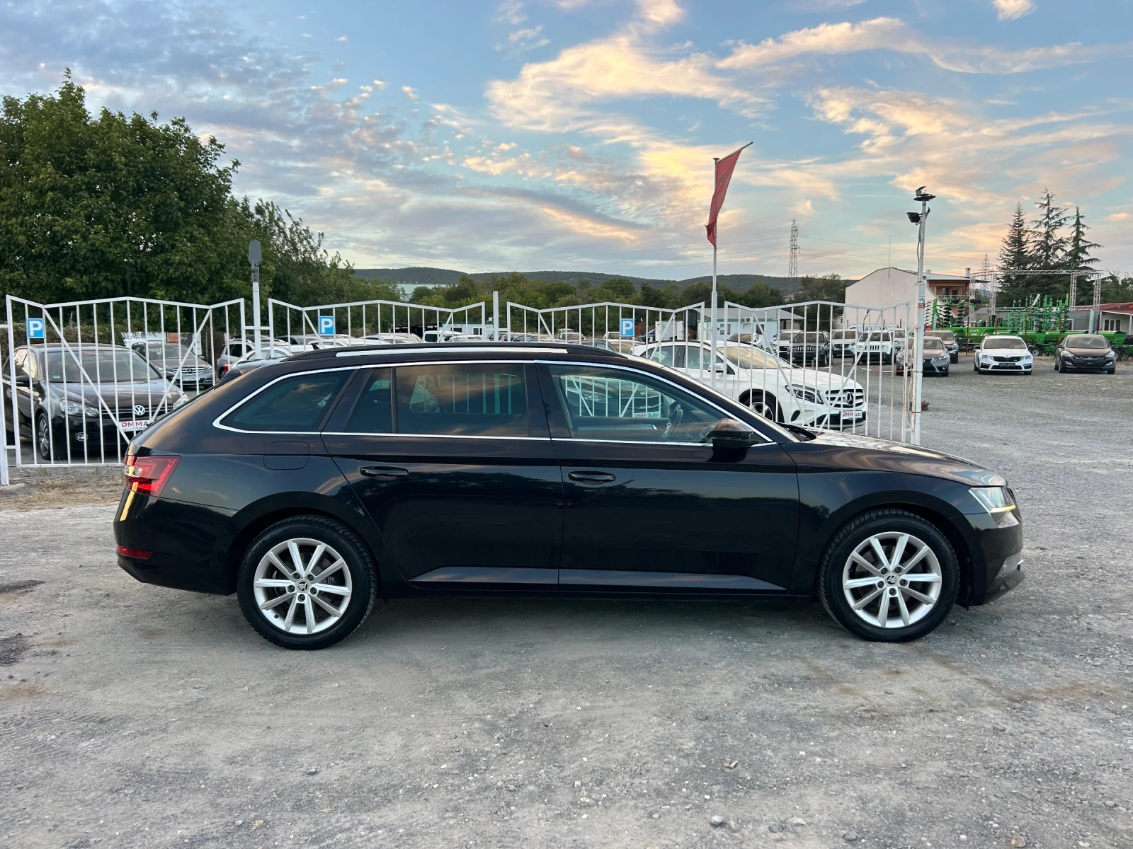 Skoda Superb 2.0 - 190 кс / АВТОМАТИК / ДИСТРОНИК / ЕВРО6 / ЛЕД - изображение 4