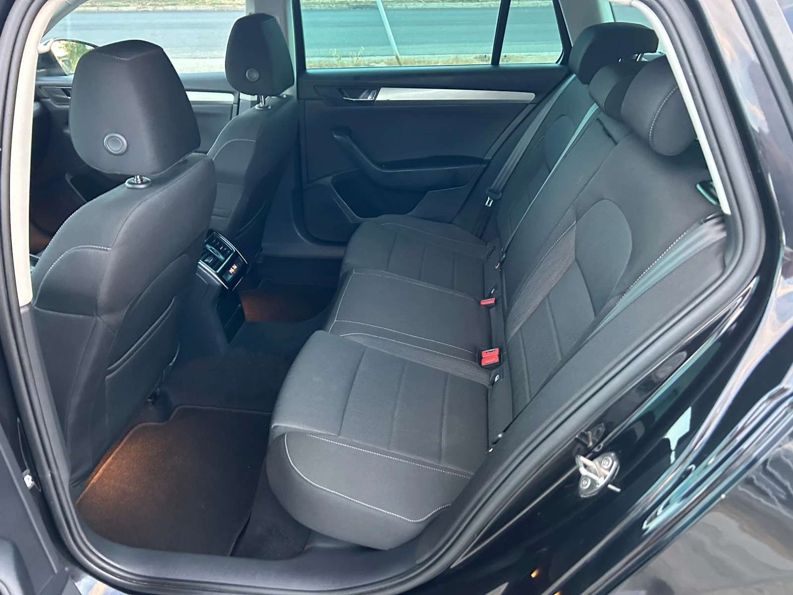 Skoda Superb 2.0 - 190  /  /  / 6 /  | Mobile.bg   12