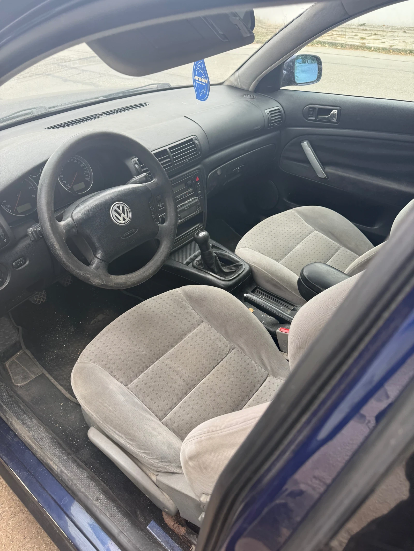 VW Passat Комби - изображение 4