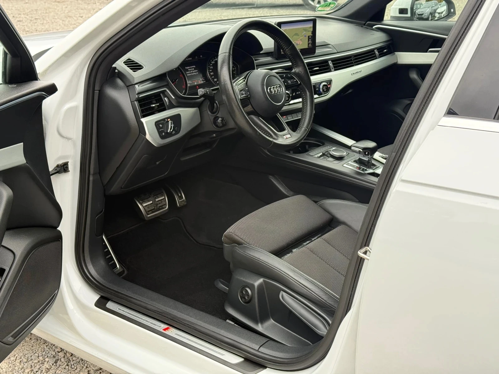 Audi A4 Avant, S-line, Quattro - изображение 9