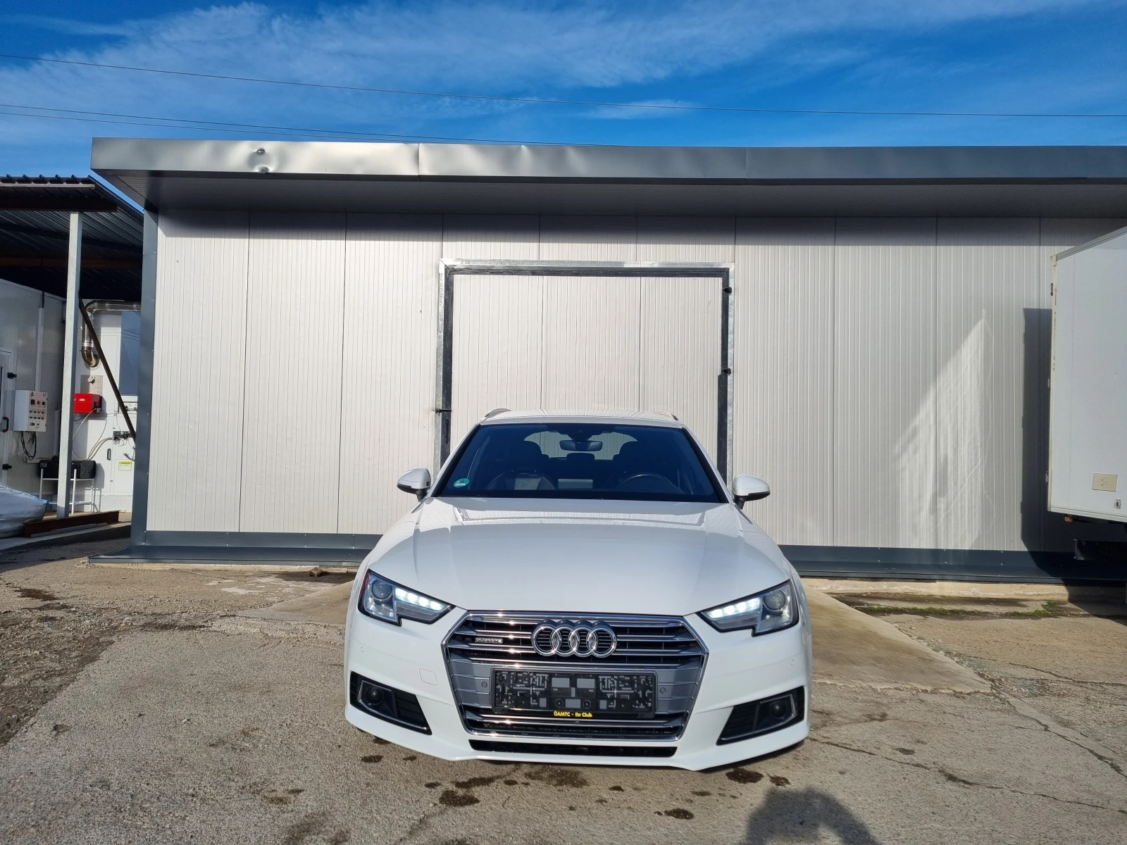 Audi A4 Avant, S-line, Quattro - изображение 3