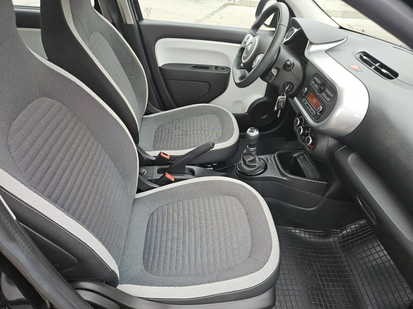 Renault Twingo 1.0i--new--9721�� | Mobile.bg � ����������� 14