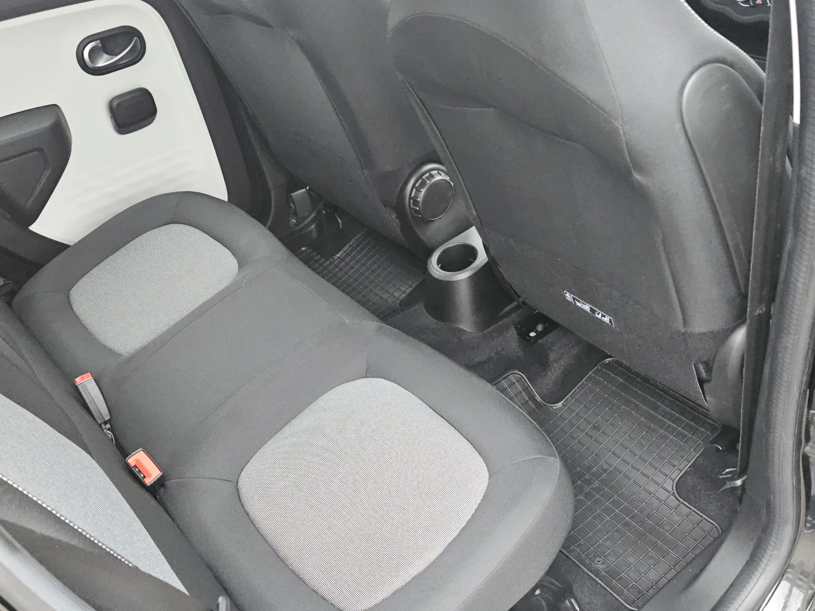 Renault Twingo 1.0i--new--9721�� | Mobile.bg � ����������� 10