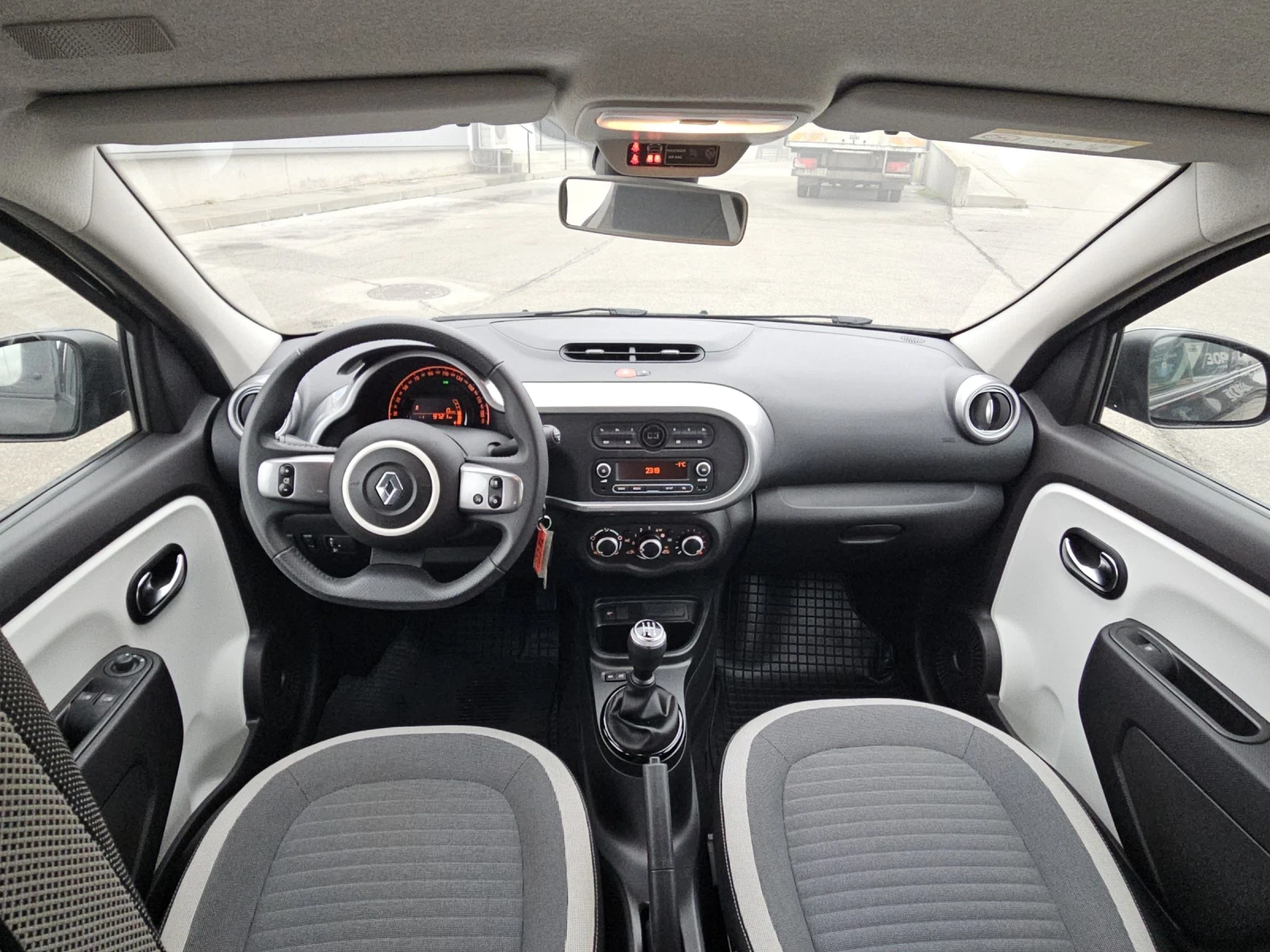 Renault Twingo 1.0i--new--9721�� | Mobile.bg � ����������� 11