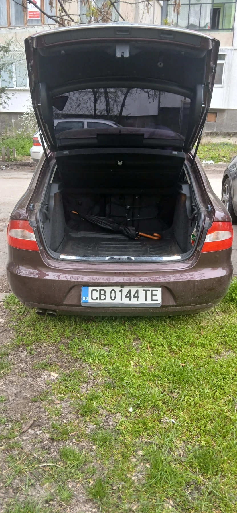 Skoda Superb 2.0 ТDI, снимка 9 - Автомобили и джипове - 54213721