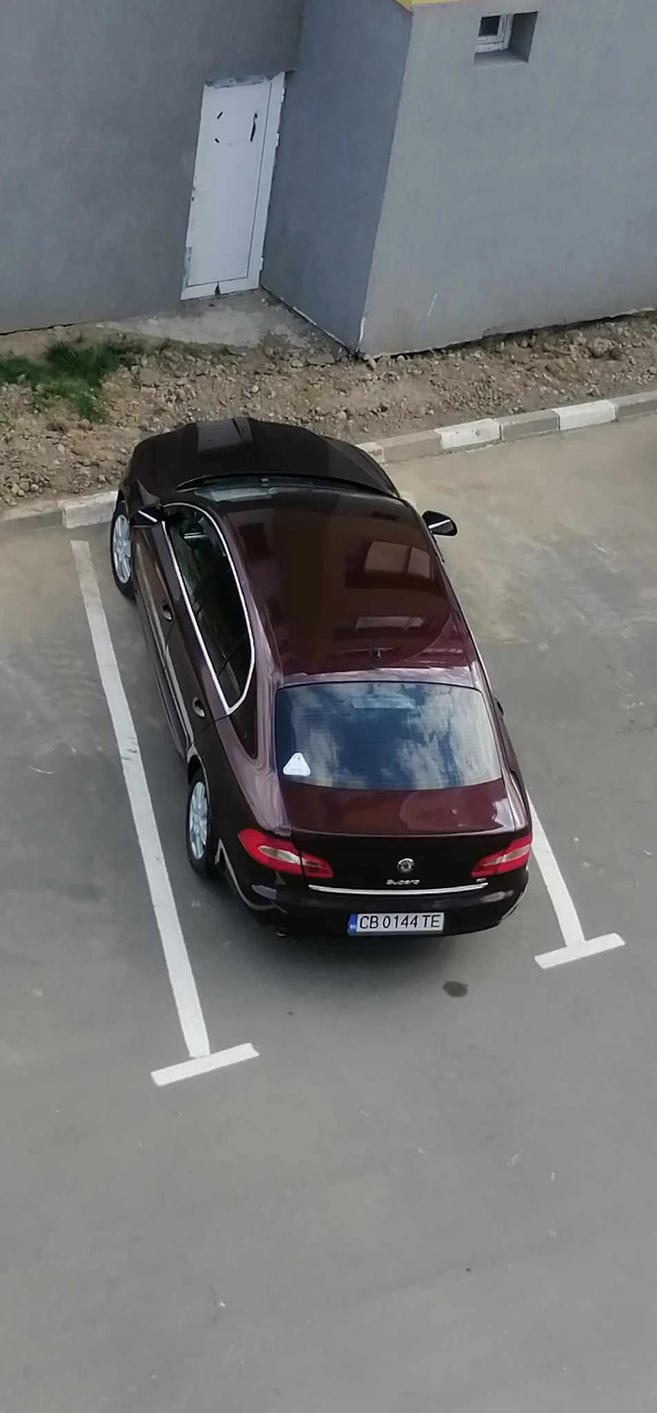 Skoda Superb 2.0 ТDI, снимка 2 - Автомобили и джипове - 54213721