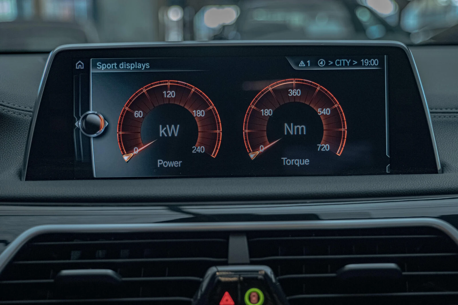 BMW 740 d/xDrive/Individual/Soft Close/Massage/Камера 360/, снимка 17 - Автомобили и джипове - 54453518