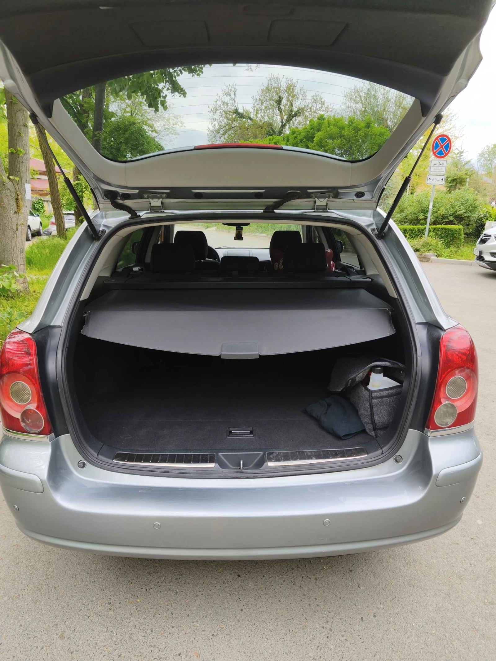 Toyota Avensis 2.2 D4D 150кс, снимка 7 - Автомобили и джипове - 54493080