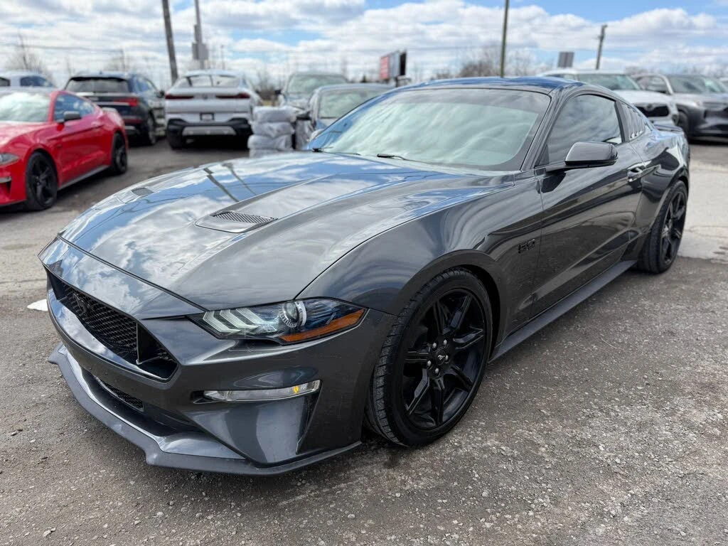 Ford Mustang GT Premium Coupe RWD