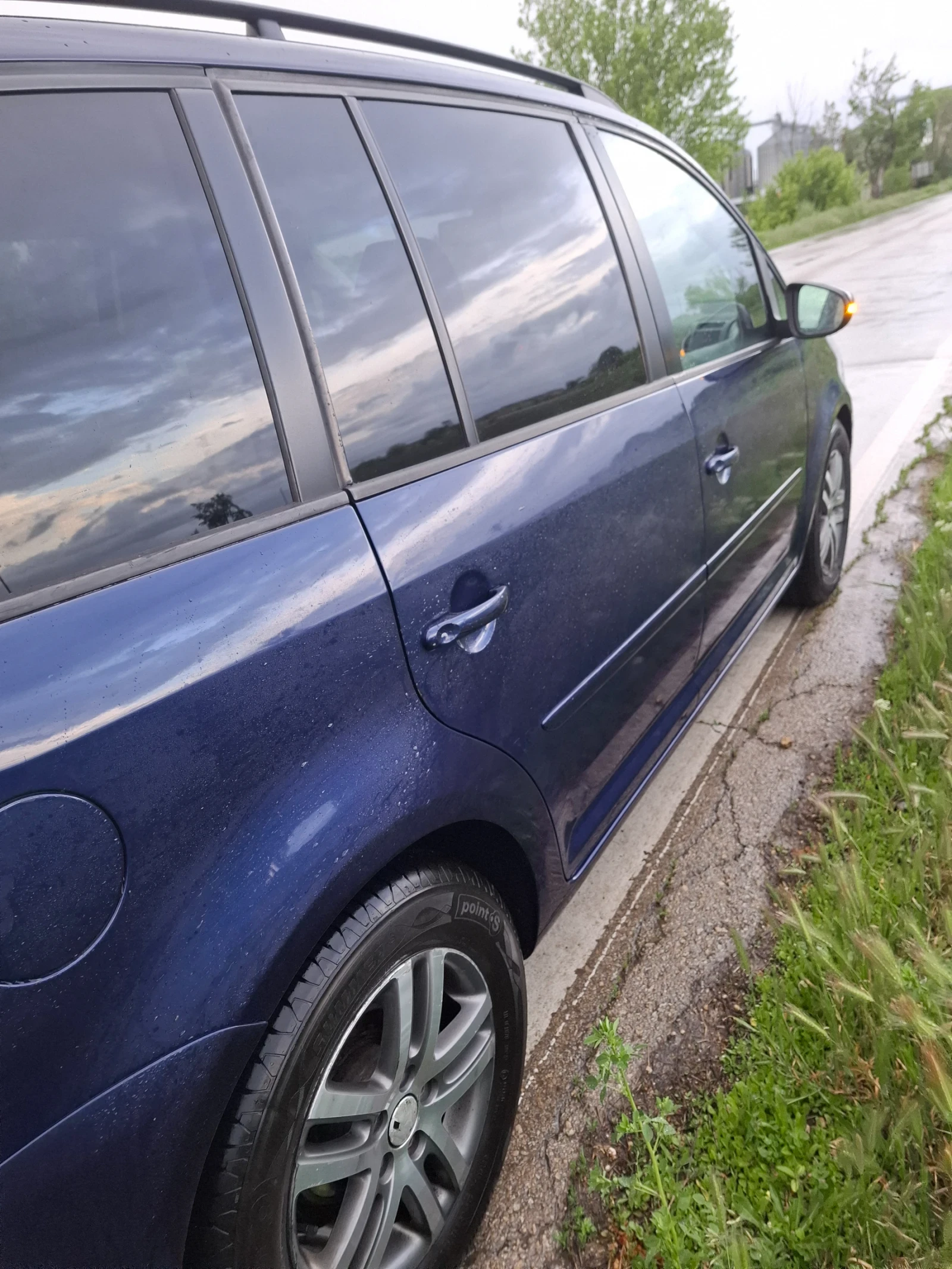 VW Touran, снимка 9 - Автомобили и джипове - 54634704