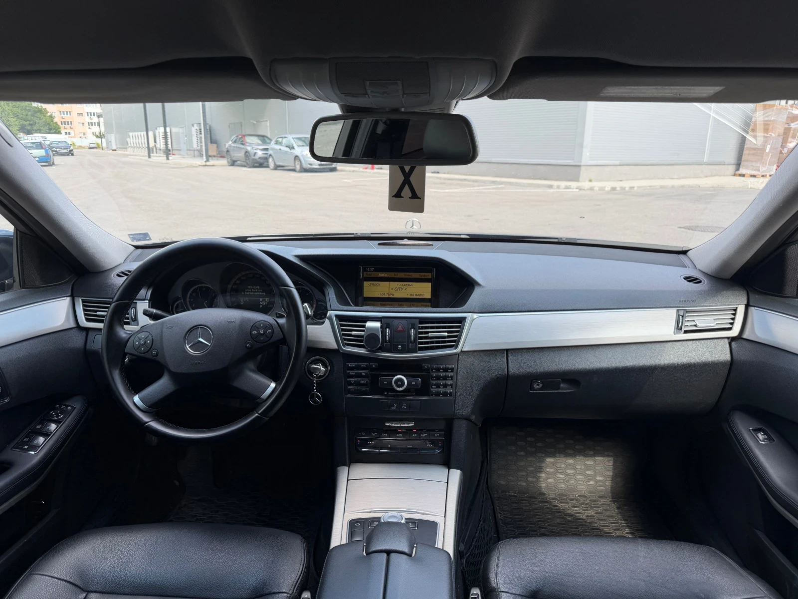 Mercedes-Benz E 350 Лизинг/Navi/koja/2xgumi s djanti, снимка 9 - Автомобили и джипове - 54962368