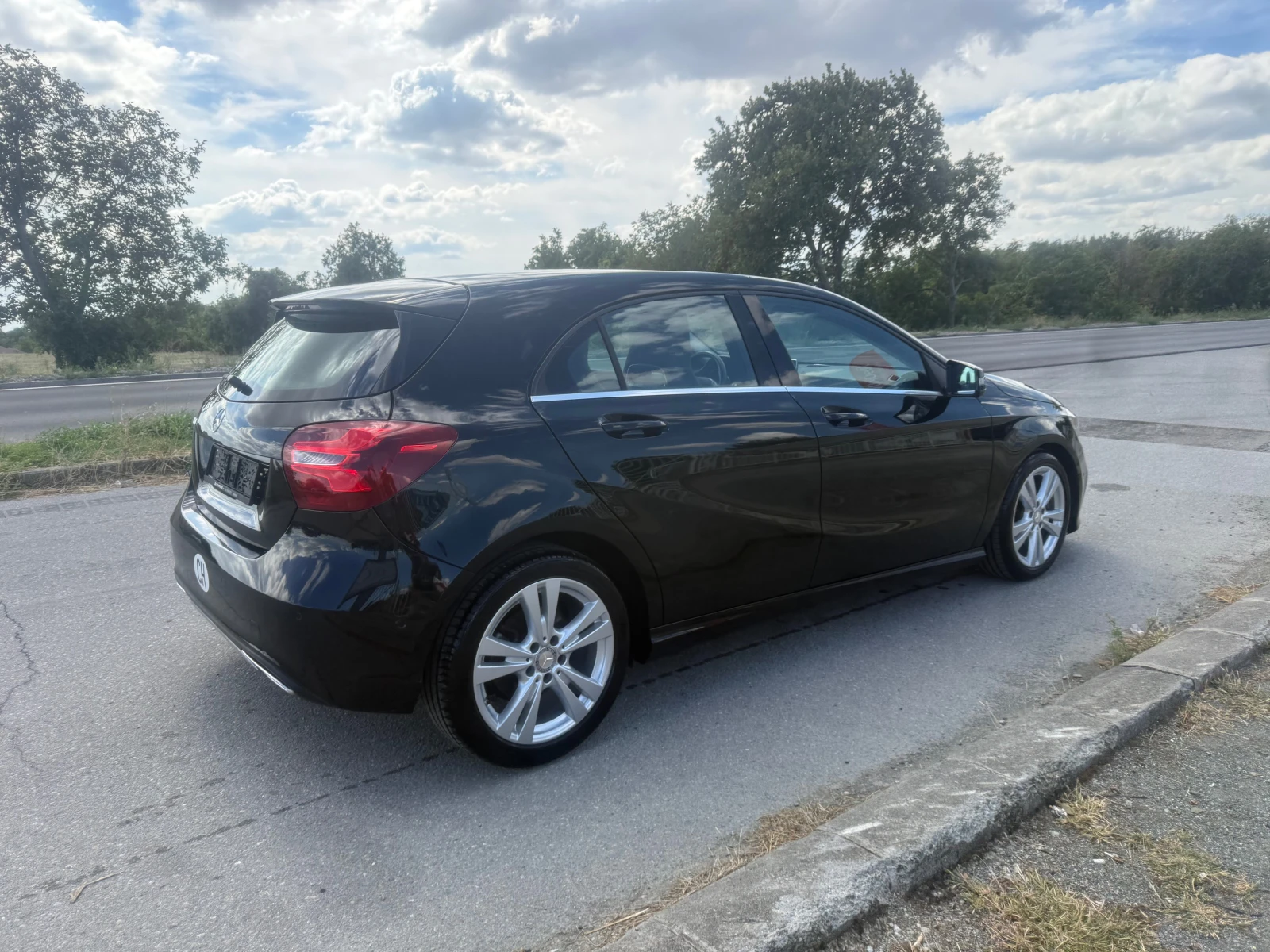 Mercedes-Benz A 180 AUT. NAVI FACELIFT ШВЕЙЦАРИЯ, снимка 3 - Автомобили и джипове - 56289126
