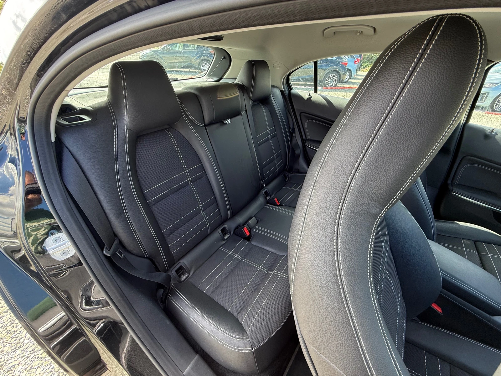 Mercedes-Benz A 180 AUT. NAVI FACELIFT ШВЕЙЦАРИЯ, снимка 13 - Автомобили и джипове - 56289126
