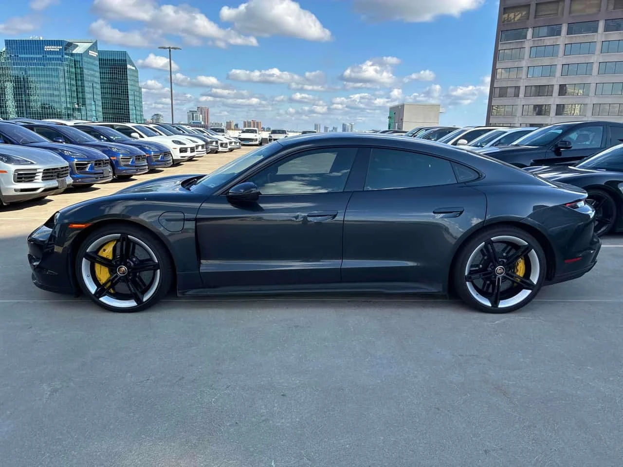 Porsche Taycan Turbo S Sedan / 360 / Distronic / Bose / Carfax   | Mobile.bg � ����������� 2