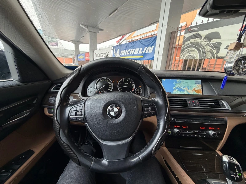 BMW 750 xDrive* БАРТЕР* V8* BiTurbo, снимка 15 - Автомобили и джипове - 51563906