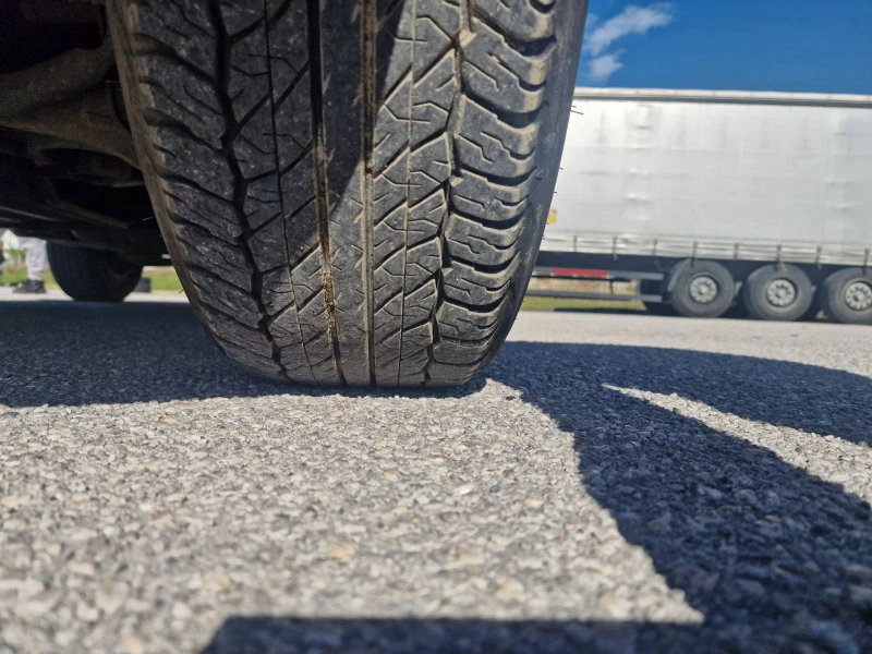 Jeep Grand cherokee Laredo, снимка 12 - Автомобили и джипове - 52668301