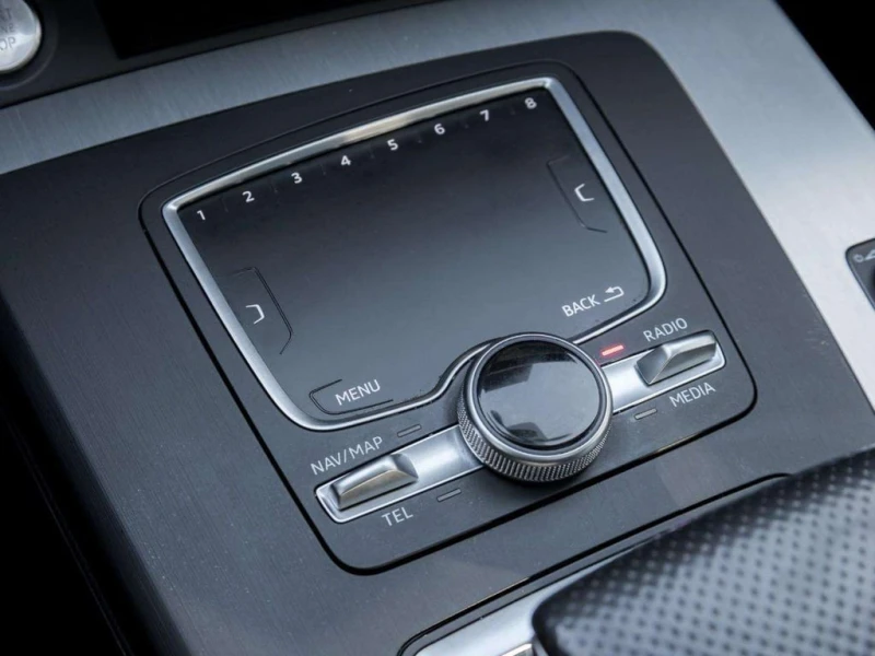 Audi Q5 * CARFAX * БЕЗ ПЪРВОНАЧАЛНА ВНОСКА, снимка 16 - Автомобили и джипове - 53152546