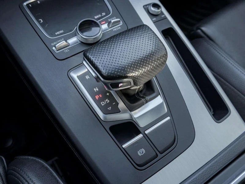 Audi Q5 * CARFAX * БЕЗ ПЪРВОНАЧАЛНА ВНОСКА, снимка 15 - Автомобили и джипове - 53152546