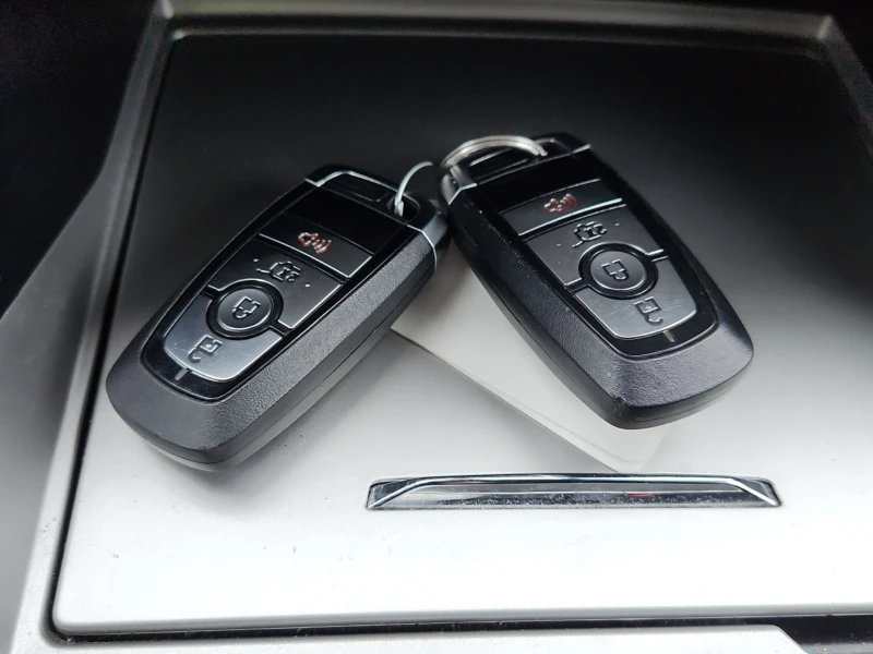 Ford Explorer XLT 4WD * CARFAX* , снимка 9 - Автомобили и джипове - 53566725