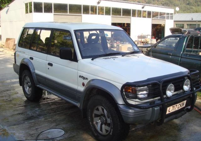 Mitsubishi Pajero 3.0 V6 - изображение 4