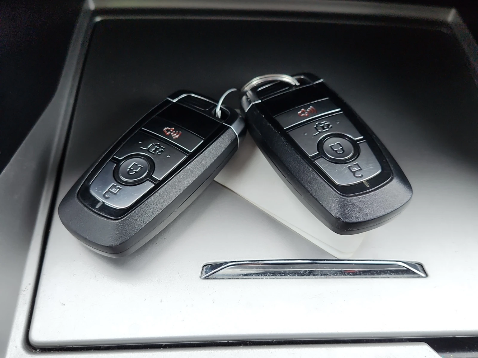 Ford Explorer XLT 4WD * CARFAX*  - изображение 9