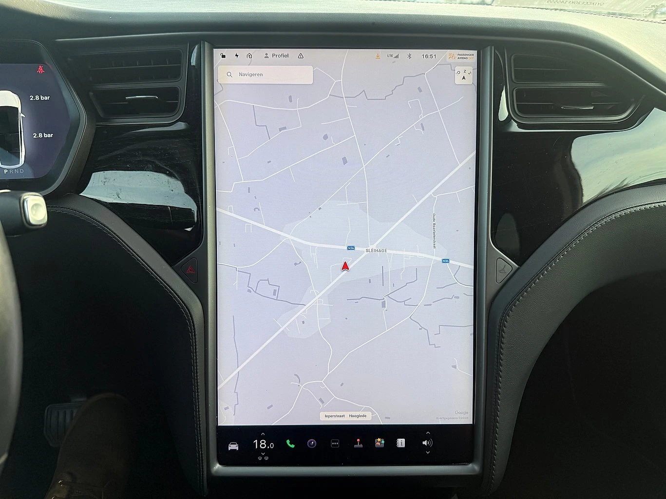 Tesla Model X 75D, снимка 17 - Автомобили и джипове - 53752007