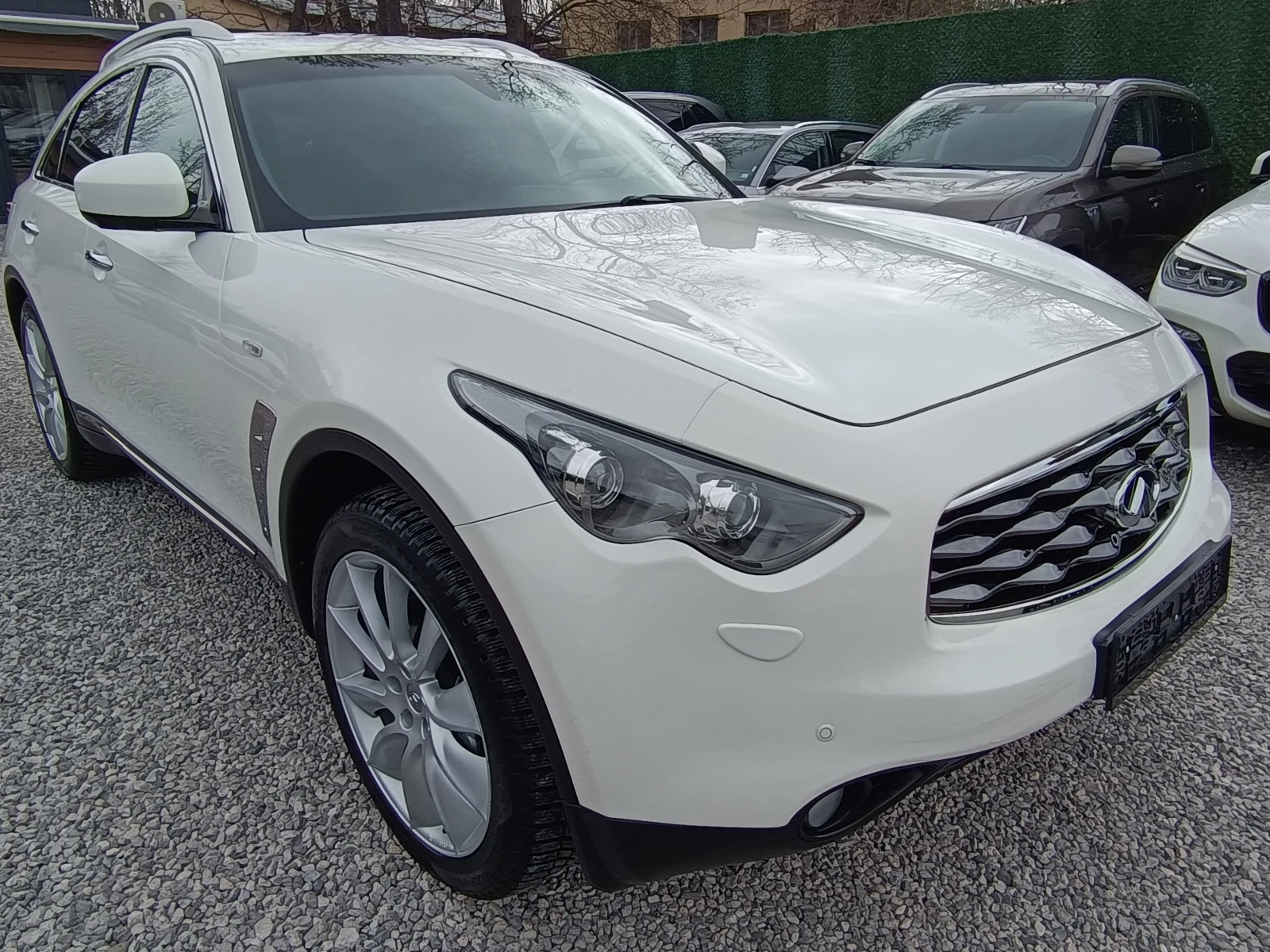 Infiniti Fx 37 -S! 203ХИЛ.КМ !Нов внос ШВЕЙЦАРИЯ!!!!Като НОВА !!!, снимка 17 - Автомобили и джипове - 54043761