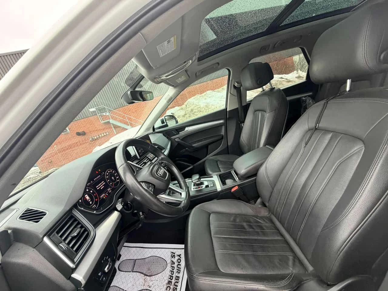 Audi Q5 Technik  CARFAX, снимка 6 - Автомобили и джипове - 54290934