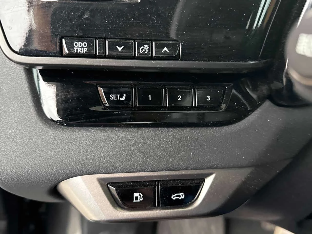 Lexus RX * 350h * ДИСТРОНИК * 360 * ОБДУХВАНЕ * '21 * C, снимка 13 - Автомобили и джипове - 54380296