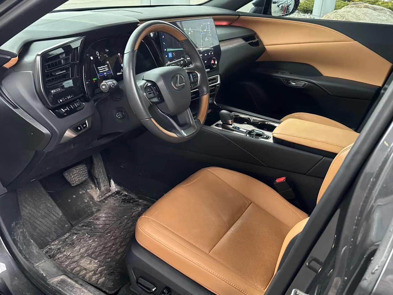 Lexus RX * 350h * ДИСТРОНИК * 360 * ОБДУХВАНЕ * '21 * C, снимка 5 - Автомобили и джипове - 54380296