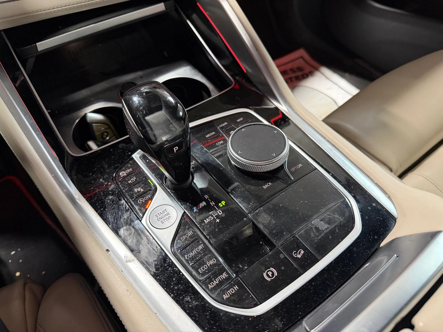 BMW X6 M50i xDrive | 2020 | 4.4 V8 Twin Turbo | , снимка 14 - Автомобили и джипове - 54606643