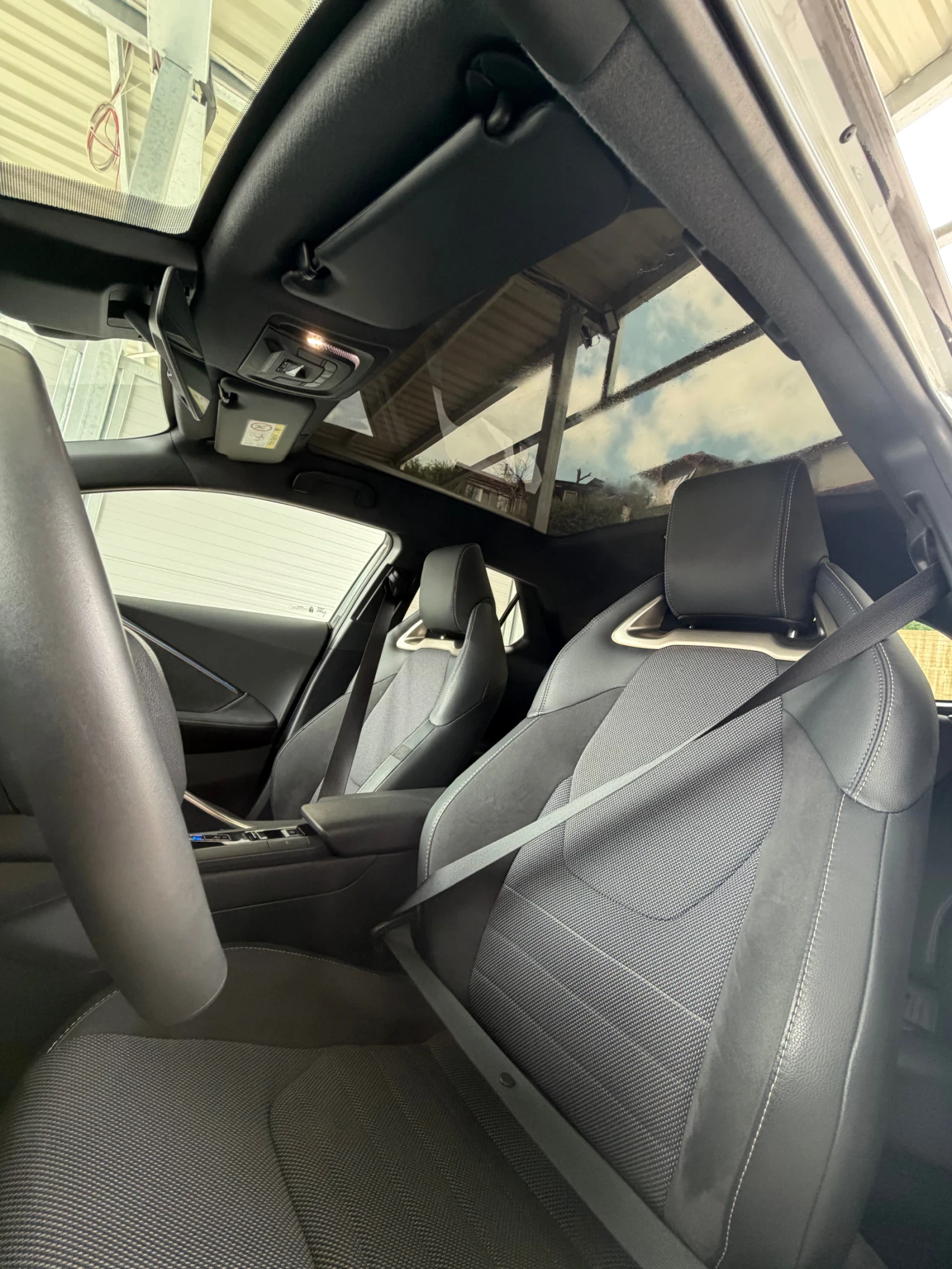 Toyota C-HR /2.0/HEV/, снимка 6 - Автомобили и джипове - 54663514