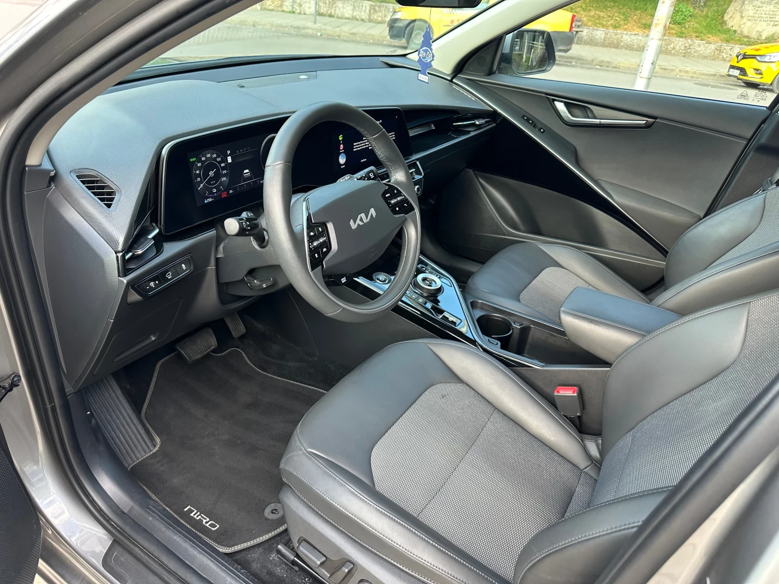 Kia Niro 64KW 100%SOH, снимка 8 - Автомобили и джипове - 54671022