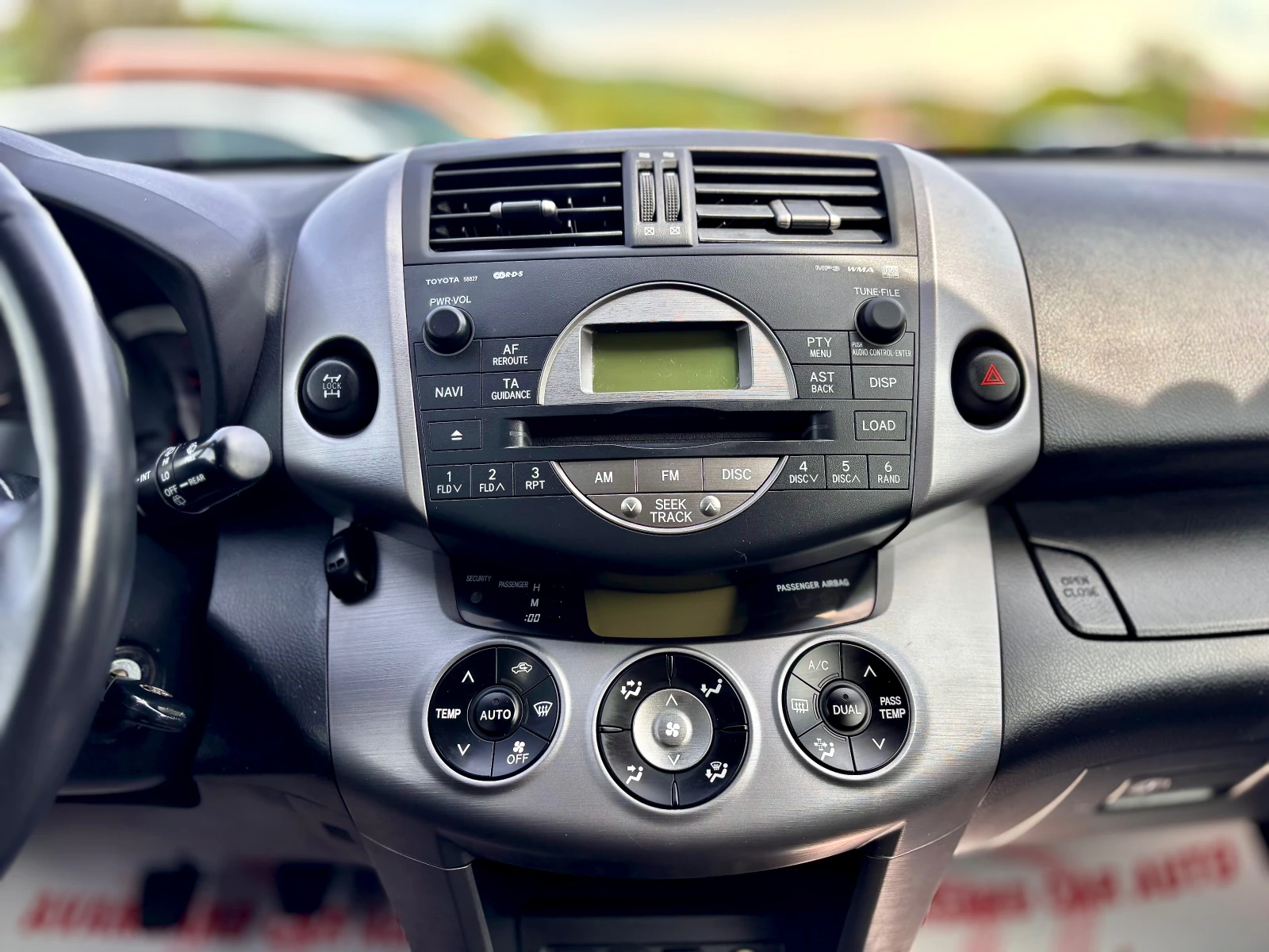 Toyota Rav4, снимка 13 - Автомобили и джипове - 54735289