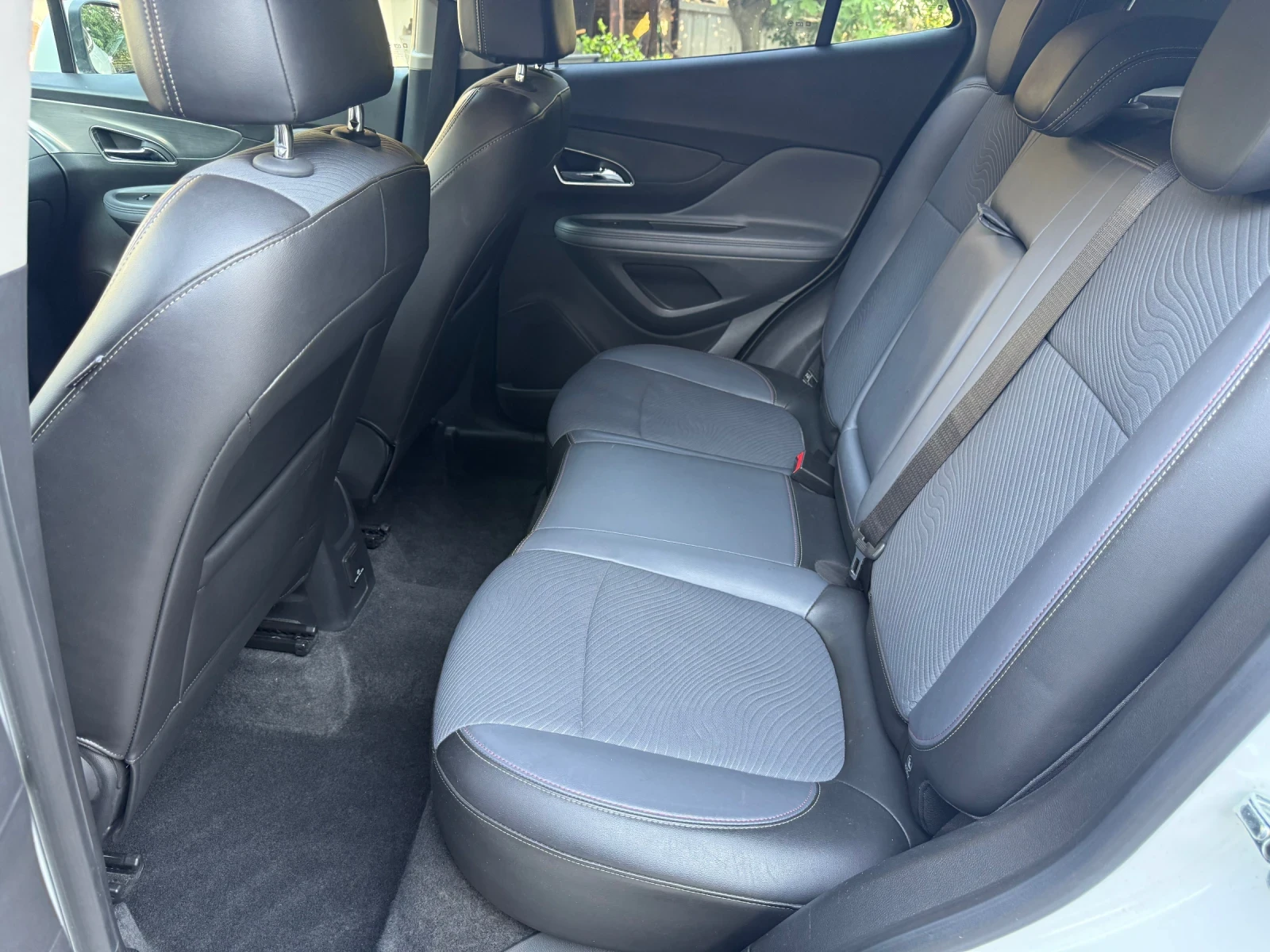 Opel Mokka 1.6i* Cosmo* 90 000км.* бяла перла* , снимка 10 - Автомобили и джипове - 55002026