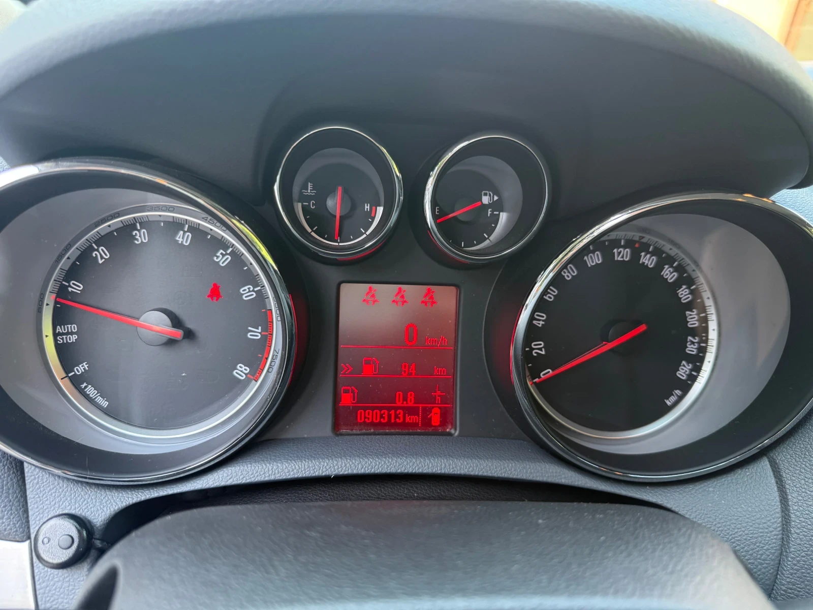 Opel Mokka 1.6i* Cosmo* 90 000км.* бяла перла* , снимка 8 - Автомобили и джипове - 55002026