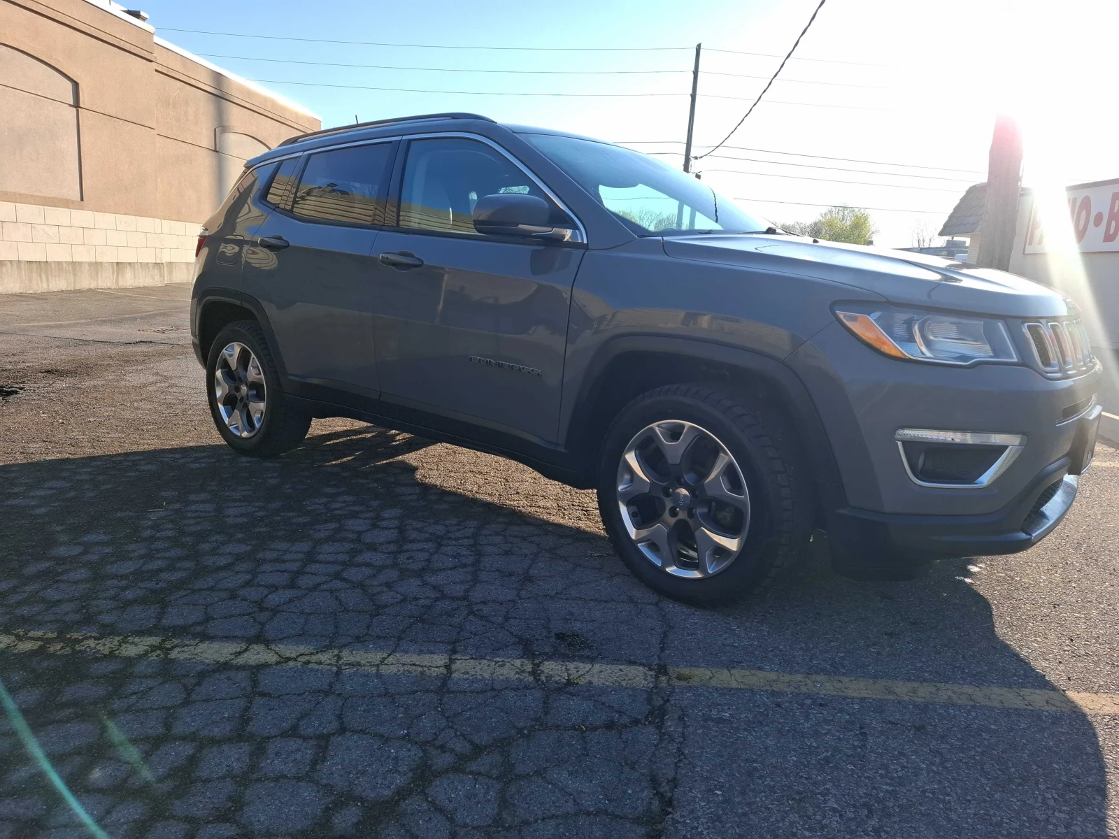 Jeep Compass * Limited * CARFAX * ОПЦИЯ ЗА ФИНАНСИРАНЕ, снимка 3 - Автомобили и джипове - 55978092
